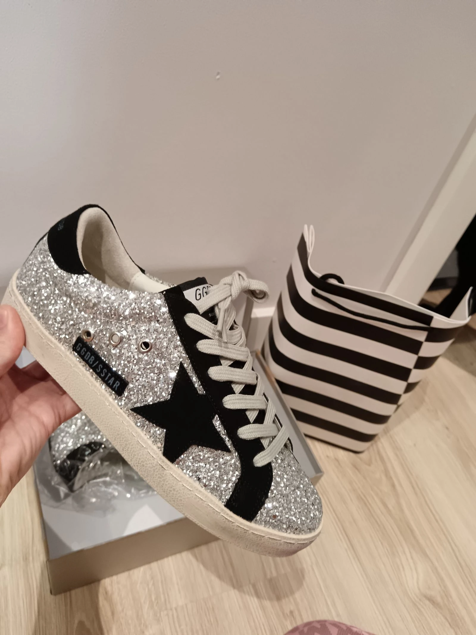 Ténis Golden Goose prateados, 40